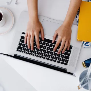 37 Amazing Online Business Ideas You Can Do While Traveling 