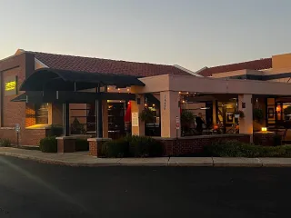 Sizzle, Sip & Savor: Carvers Steaks & Chops Is the Flavor King of Dayton