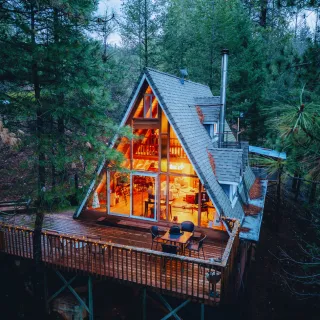 Located Between 3 Beautiful National Parks: A Dreamy A-Frame Cabin Escape