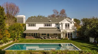 The Dynamic Duo: HDR Photography and Virtual Staging in Real Estate Marketing