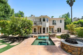 The Art of Creating Eye-Catching Property Listings