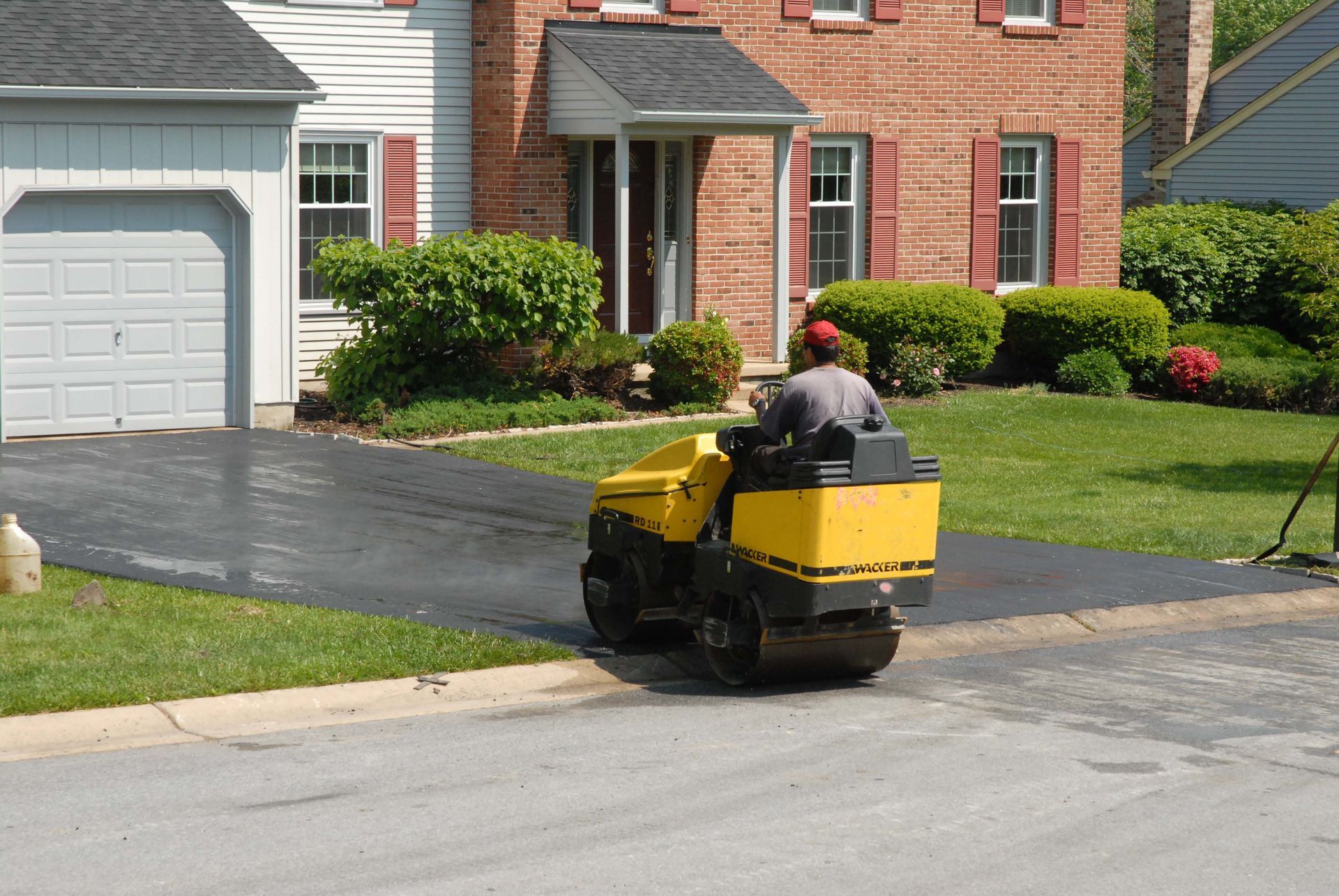 What to Expect From Your New Asphalt Driveway