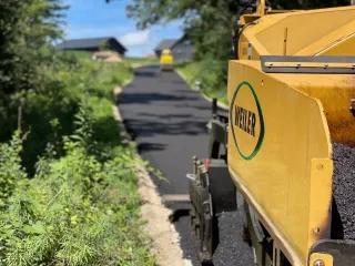 5 Key Benefits of Asphalt Paving for Your Driveway or Parking Lot
