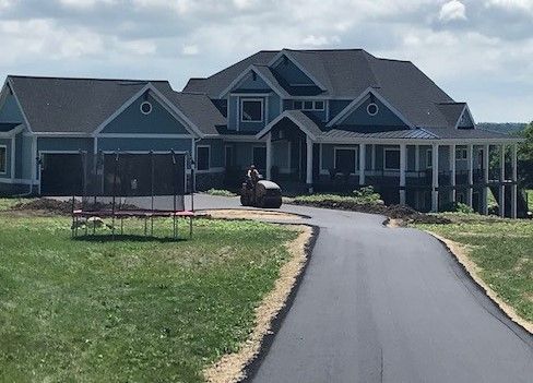 3 Reasons to Receive a Free Quote From an Asphalt Driveway Contractor