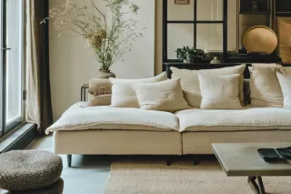 8 Tips to Keep Your Home Smelling Fresh This Summer (and Impress Buyers)