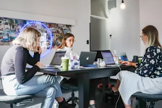 The Top 5 AI Tools Revolutionizing Private Clinics: Ways AI is Transforming the Future