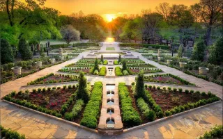 🌸 A Floral Escape in the Heart of Texas: Discover the Fort Worth Botanic Garden!