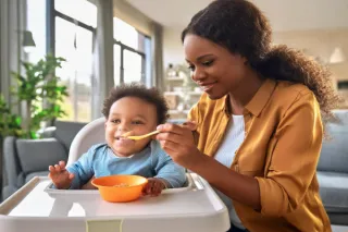 The Challenges of Transitioning From Breast Milk to Solid Foods: A Guide for New Parents