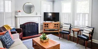 Is a Short-Term Rental in Houston Right for You? Pros and Cons to Consider