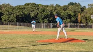 Hooks Fall After Big Comeback By Hound Dogs