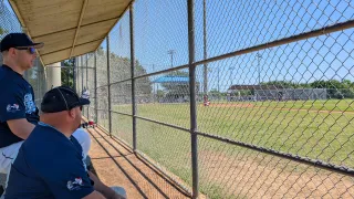 Big Fourth Inning Leads Bulldogs Past Hooks