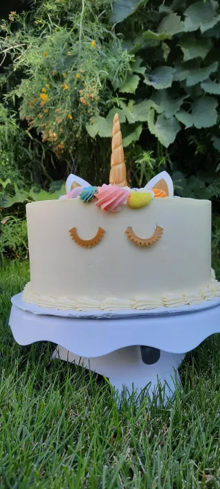 Easy and Moist Vanilla Cake