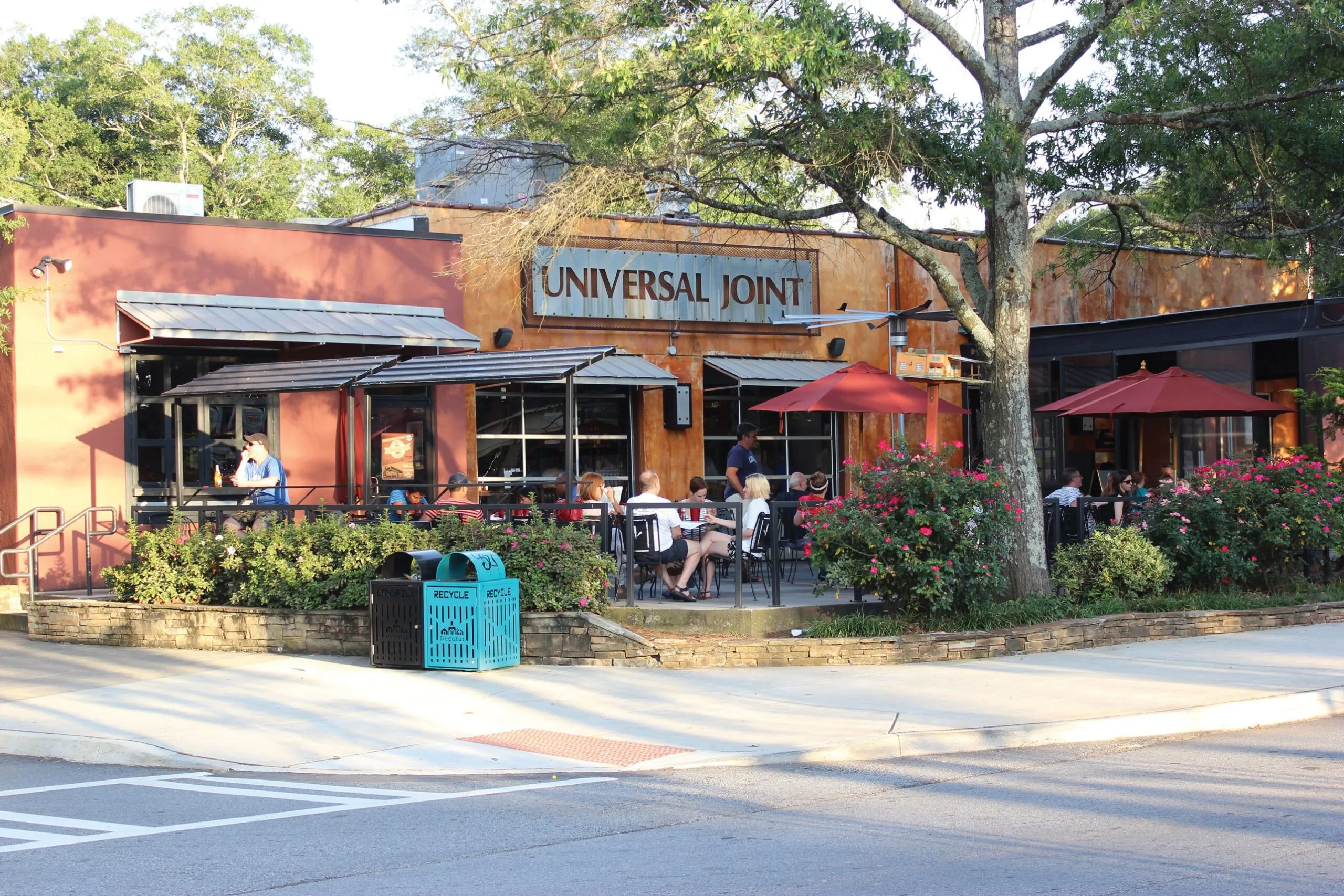 
🎱 Beer, Bites & Billiards: Why Twain’s Brewpub & Billiards in Decatur Is the Chill Vibe You Didn’t Know You Needed