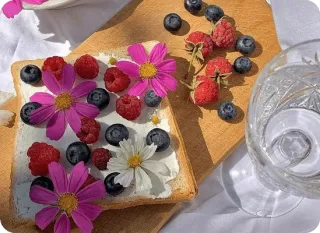 Effective Neck Pain Remedies for Young Adults: Heat Therapy and Acupuncture