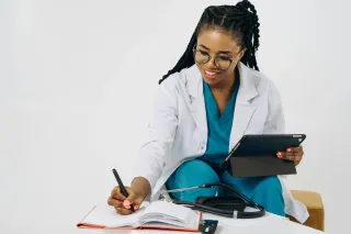 How Real-Time Tracking Improves Medication Delivery