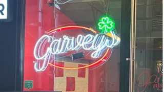 Cozy Bar Atmosphere Manhattan NYC: Why Garvey’s Irish Pub Feels Like a Second Home