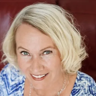 Lona DeRieux
