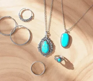 The Modern Collector’s Guide: Building a Capsule Jewelry Wardrobe with Wildflower