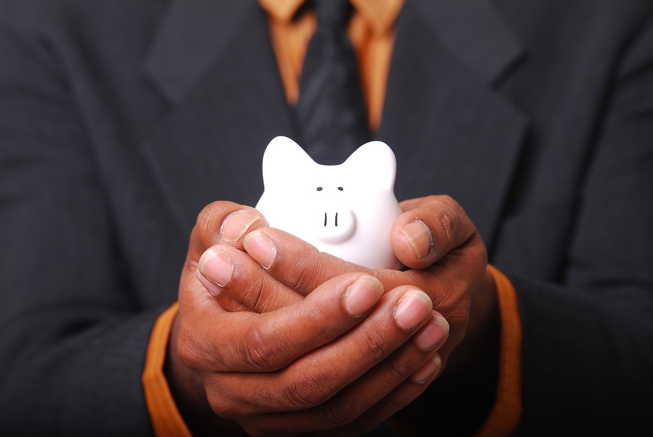 5 ways to control your spending