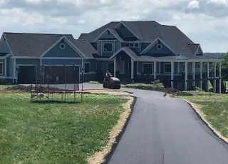 3 Reasons to Receive a Free Quote From an Asphalt Driveway Contractor