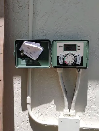 "Replacing an Electrical Panel for Sprinkler Irrigation" 🔌🌿 DIY Guide