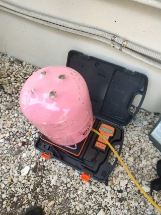 Proper Refrigerant Charging for AC Systems: Subcooling & Superheat Methods" ❄️⚙️ DIY Guide