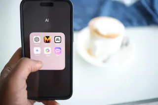 5 Powerful Ways AI is Revolutionizing Small Business Marketing in 2025