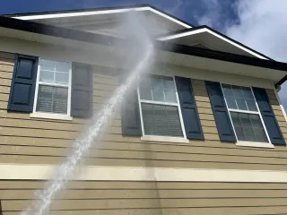 Softwashing vs. Pressure Washing in Yulee, FL