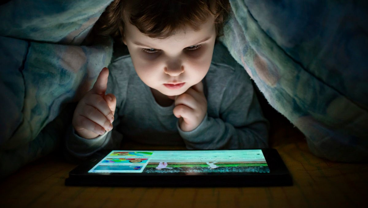 9 Warnings Signs Of Screen Media Addiction