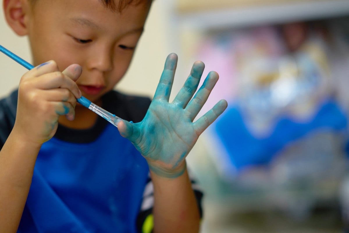 33 Screen-Free Activities & Games To Keep Kids Entertained