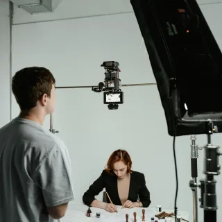 “Behind-the-Scenes Content: The Secret Weapon for Building Trust”