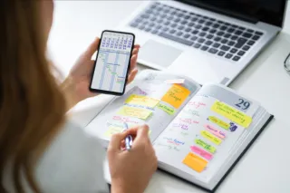 How to Create a Weekly Plan That Actually Works for Busy Moms
