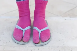 Why Do My Feet Feel Cold Even in Warm Weather?