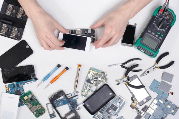 Professional Phones and Tablets Repairs Available at a Smoke Shop in Renton