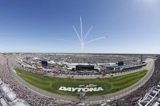 🏎️ Experience the Thrill: Daytona International Speedway