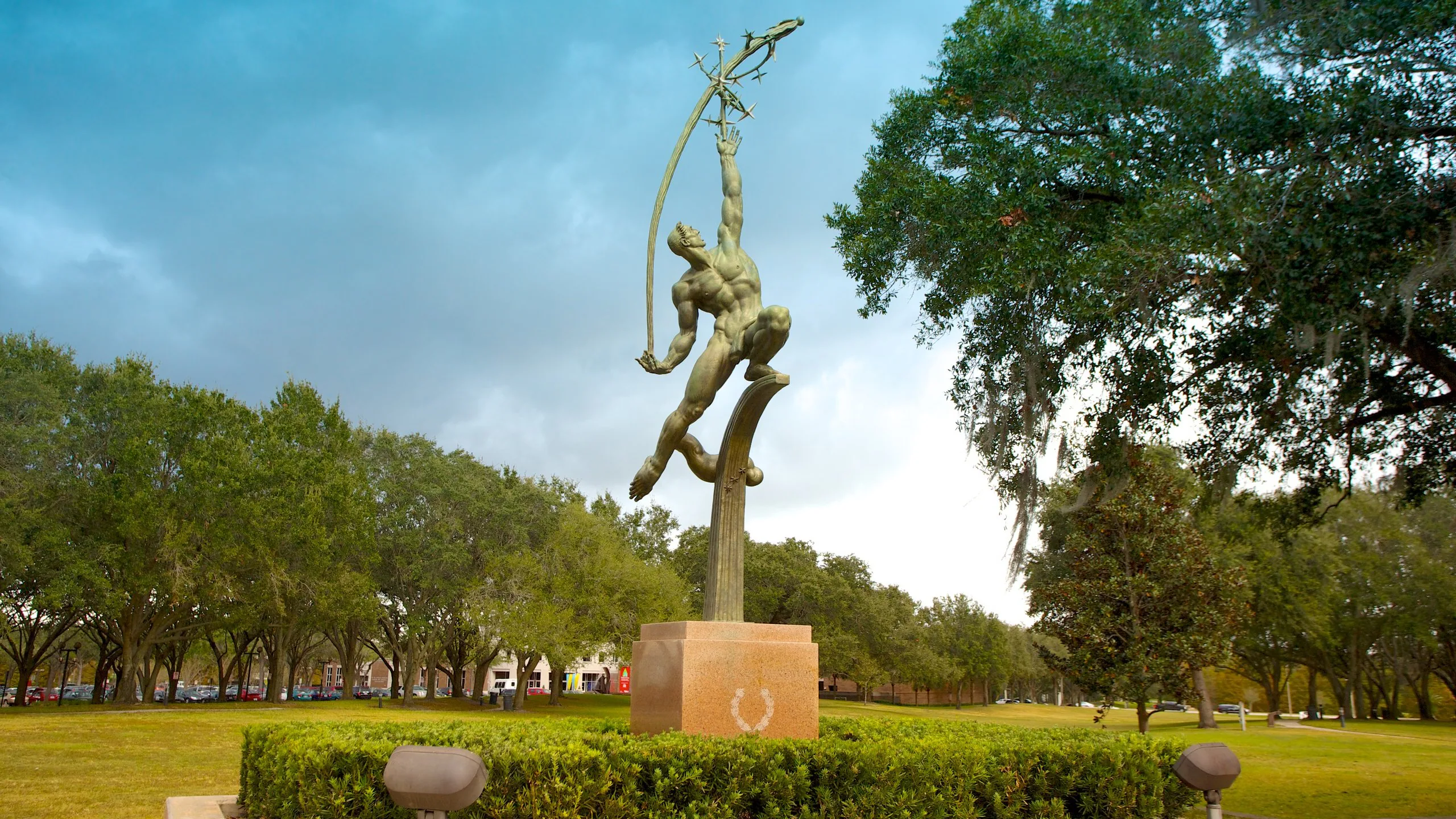 🌳 Explore Orlando’s Cultural Heartbeat at Loch Haven Park!