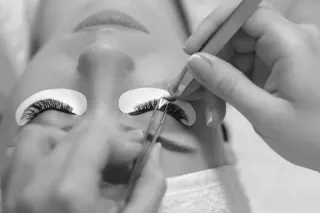 Pro Lash Extension: A Gateway to A New Career in Makeup Artistry