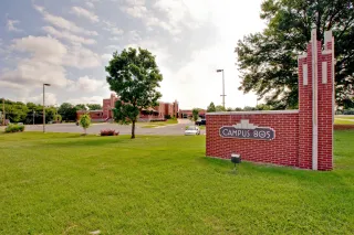 🍻From Textbooks to Taps: Campus 805 Is the Coolest Spot in Huntsville