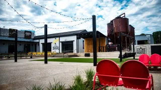 🎸Where Food, Tunes & Vibes Collide: Hang Out at Stovehouse in Huntsville