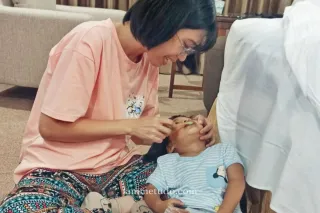 Tập đánh răng cho bé, tưởng khó mà lại dễ
