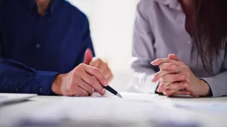 How to Buy a Home in Pensacola While Selling Your Current One