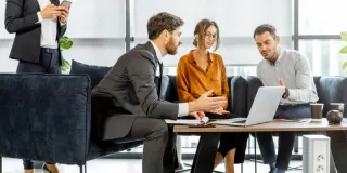 Personal Financial Consultant vs. Robo-Advisor: Which Service Fits Your Goals?