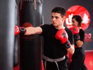 ¿Cuántas Calorías Quema el Kickboxing? | Mugendo Barcelona