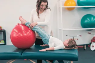 Exercise and Other Therapies Ease Pain in Kids with Juvenile Arthritis