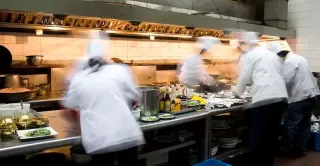 What's the difference between virtual kitchen and ghost kitchen