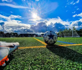 Synthetic Turf 101: Why Does Synthetic Turf Get So Hot?