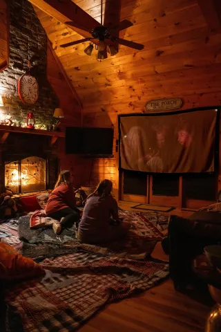 7 Effortless Ways to Make Your Home Feel Instantly Chill and Cozy