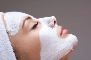  Unlock Radiant Skin: Indulge in the Ultimate Facial Experience at Beautifly Salon & Spa!