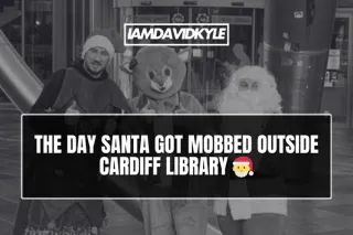 The day Santa got mobbed outside Cardiff Library 🎅
