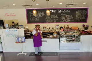 "How a Late-Night Bakery Rescue Turned into a Sweet Surprise"